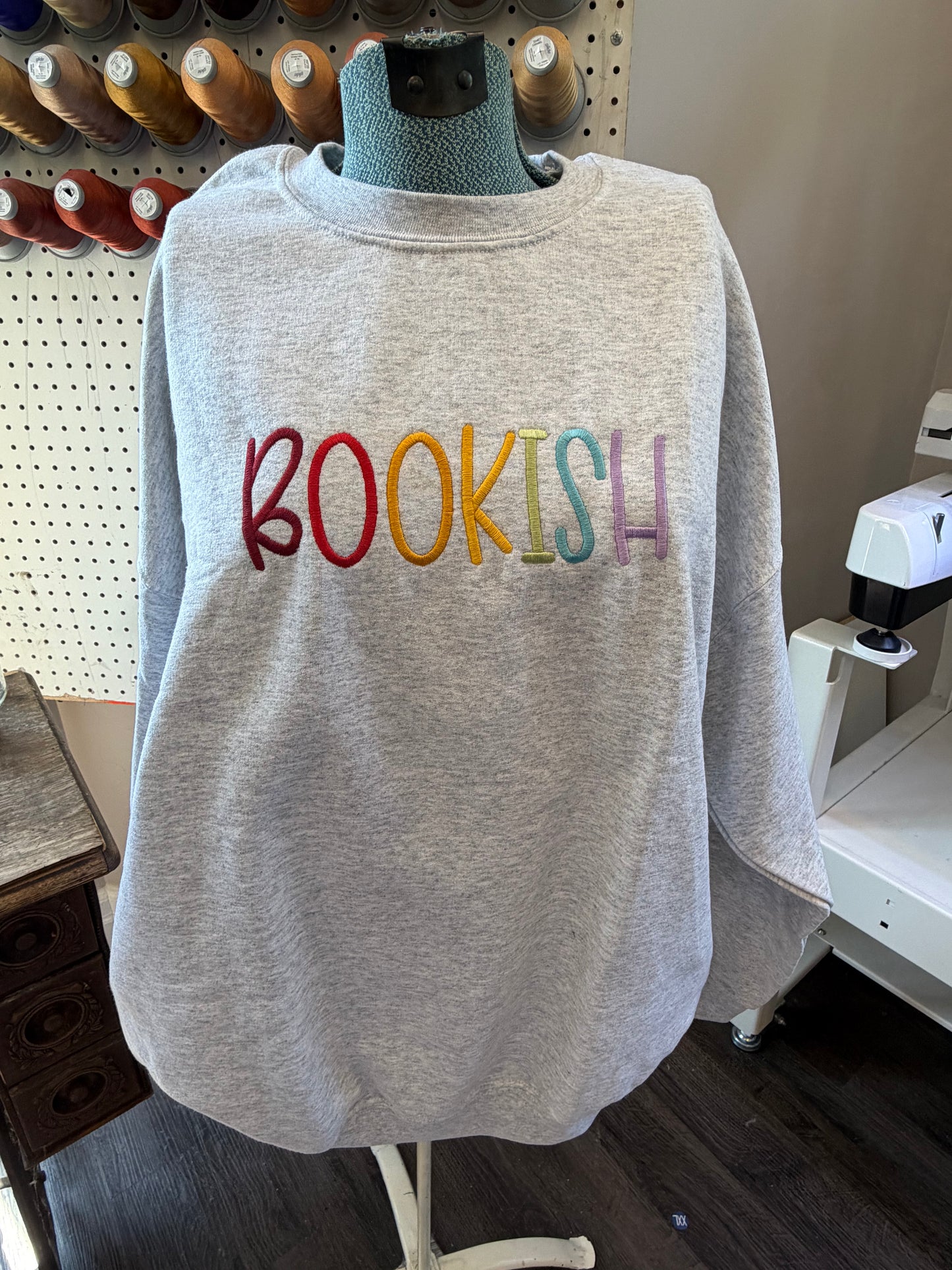 2XL Ash Grey Rainbow Bookish Crew
