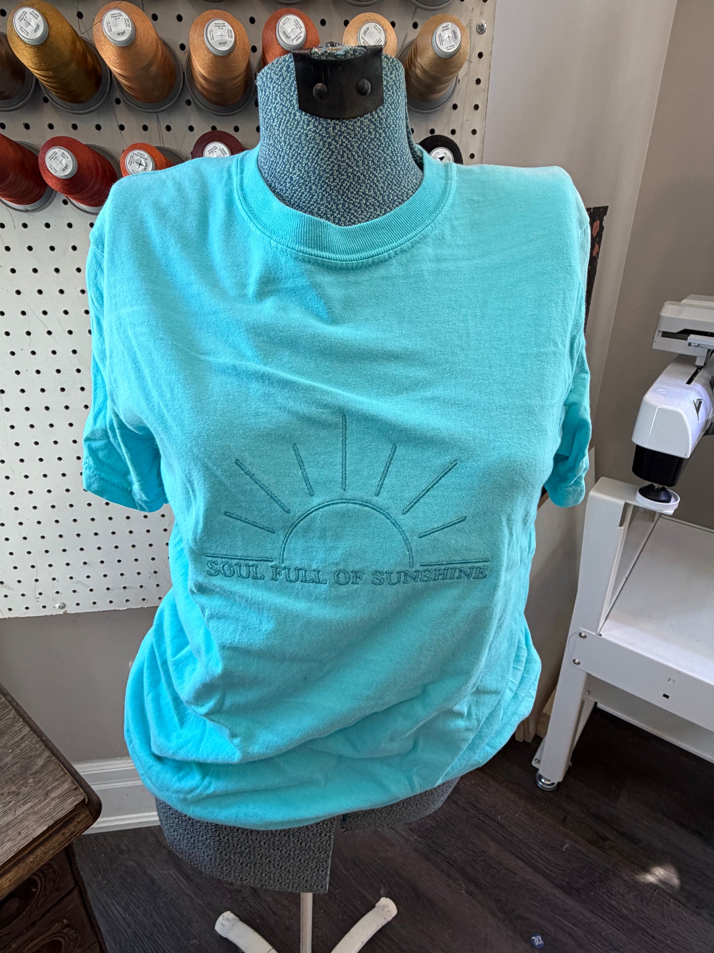 Small Lagoon Soul full of sunshine tee