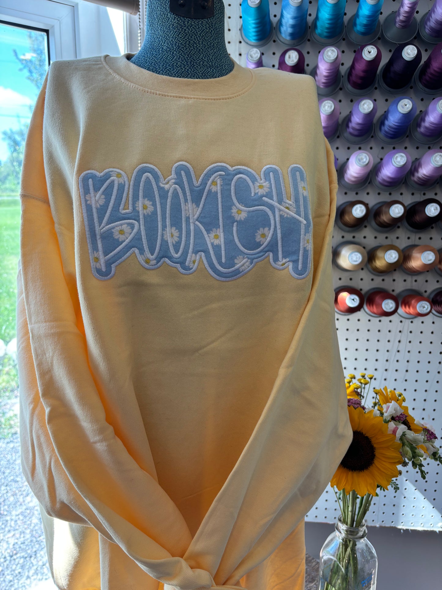 2XL Yellow Daisy Bookish Fabric Crew