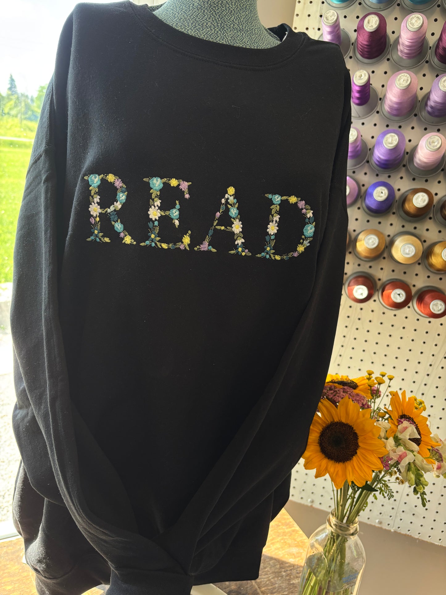 4XL Floral Read Black Crew