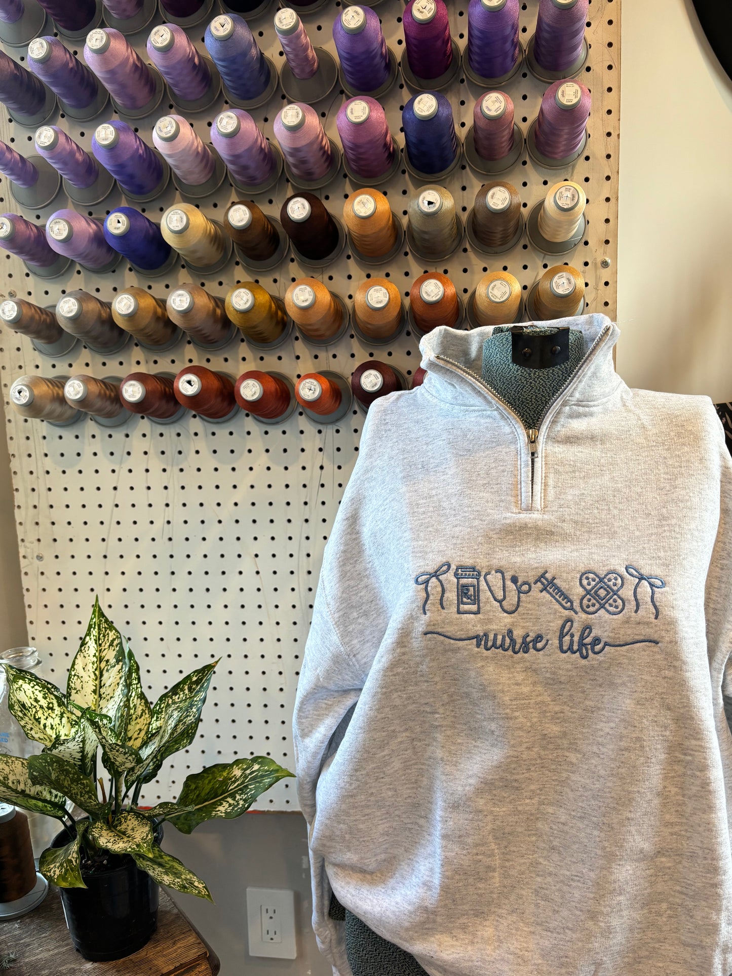 medium ash grey nurse life 1/4 zip