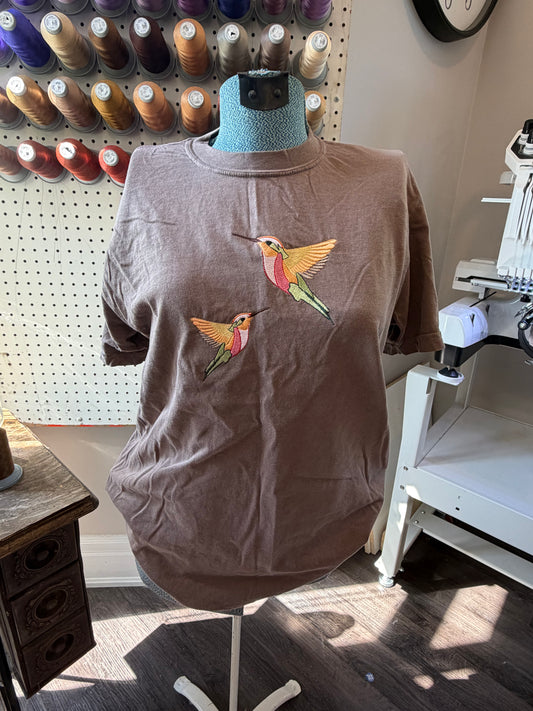 Medium Brown Humming Bird Tee-shirt