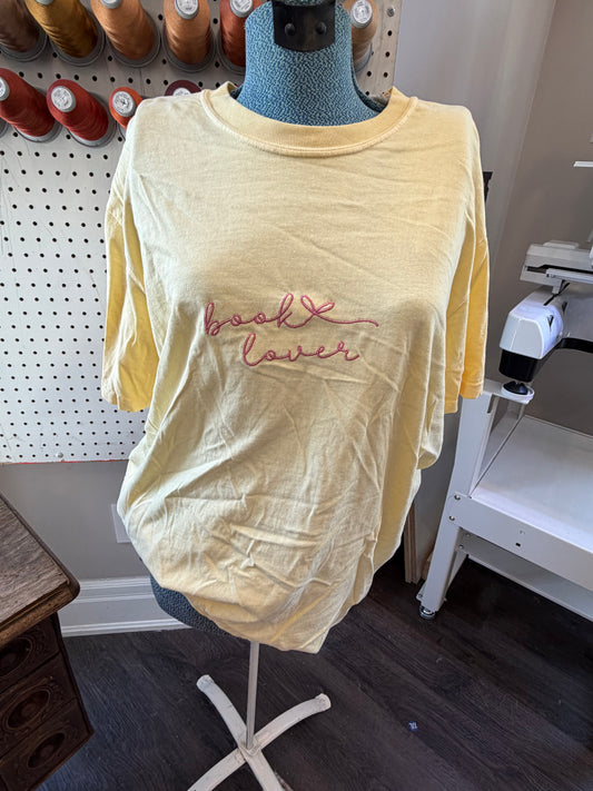 Large Butter book lover (pink) tee