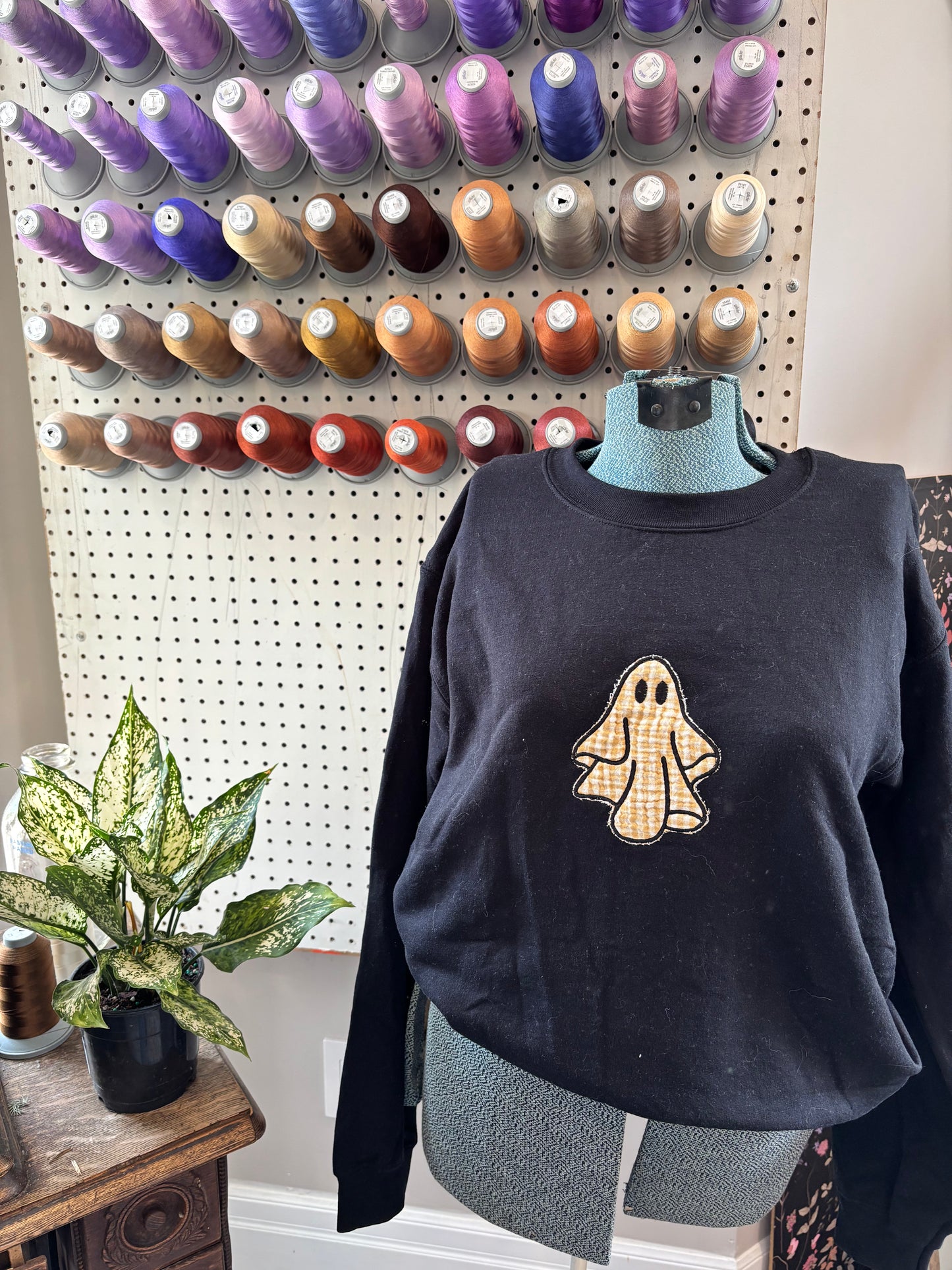 Small Black Appliqué Ghost Crew